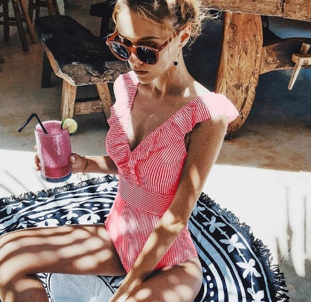 Maillot de bain femme rayé élégant à dentelles