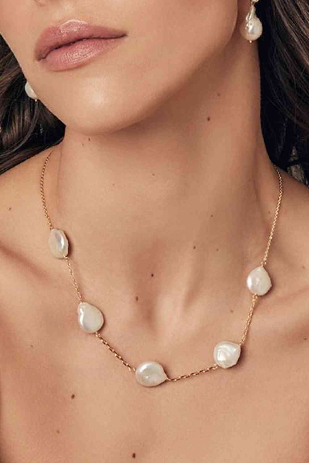 Collier Chic en Perles Naturelles pour Femmes - LuxeStyle