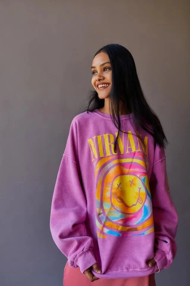 NirvanaStyle™ – Sweatshirt Femme Oversized Confort Doux avec Graphiques Iconiques