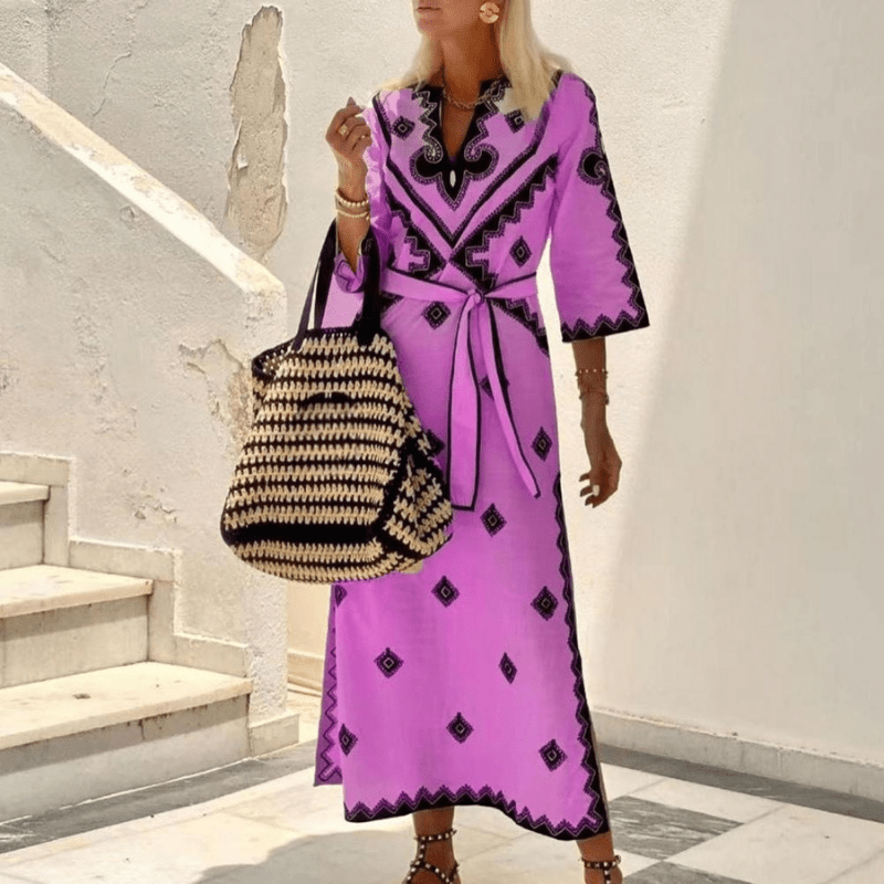 Robe Longue Féminine Brodée Élégante pour Femme