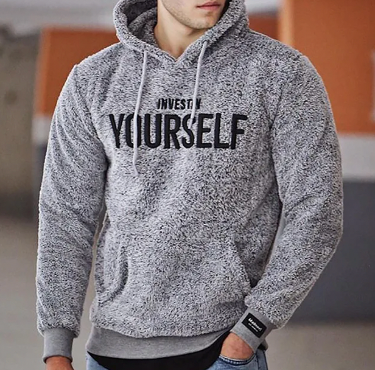 Sweat à capuche brun doux avec inscription motivante