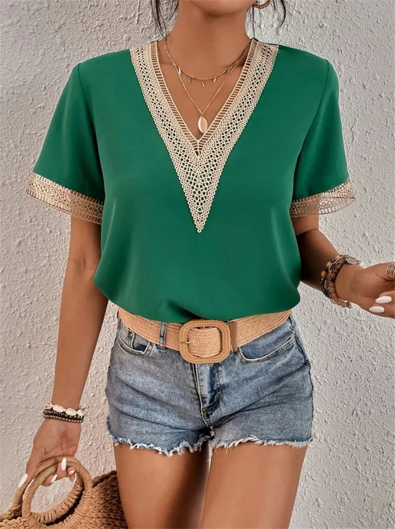 Blouse Féminine Châtain à Manches Courtes avec Broderies Délicates