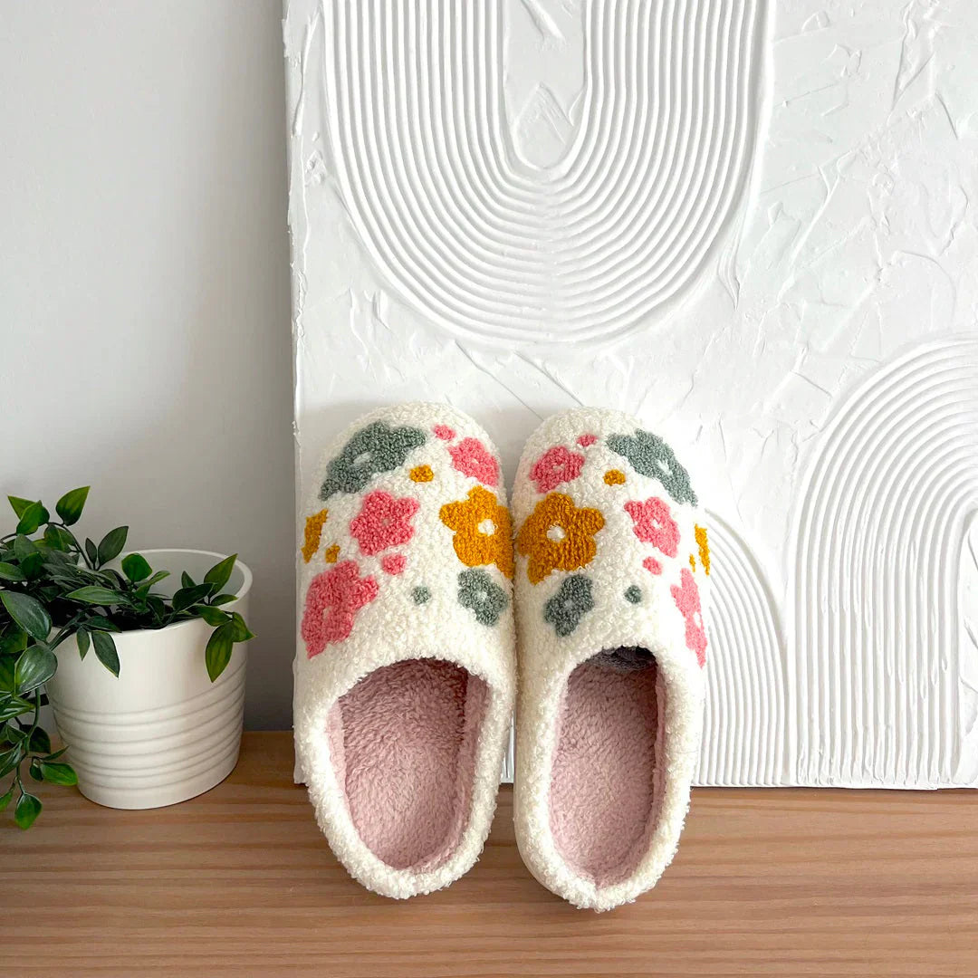 Chaussons Femme Fleur Délicats – Pantoufles Intérieures Douillettes et Chauffantes pour Hiver - LuxeStyle