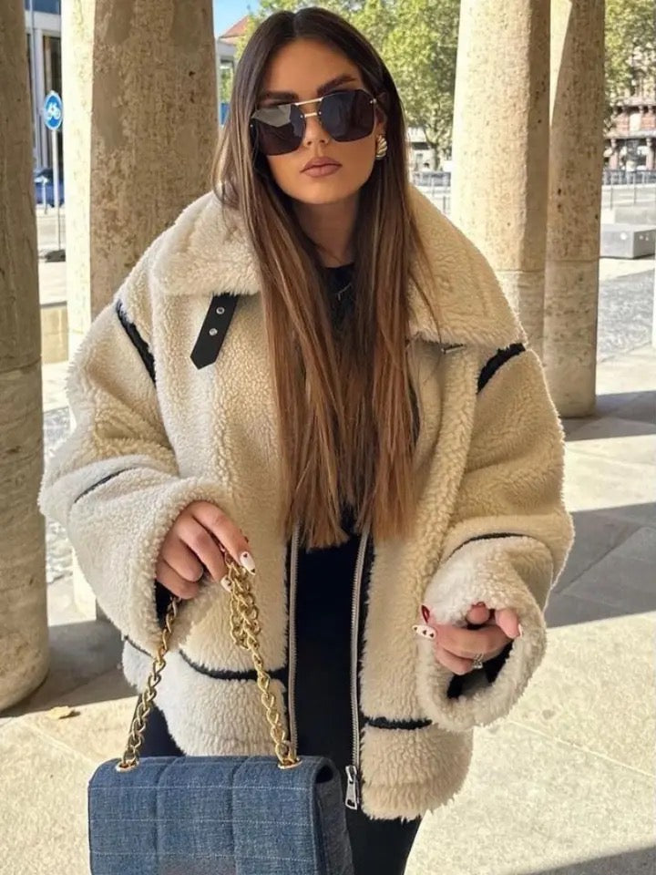 Veste Teddy Chic et Confortable pour Femme Moderne - LuxeStyle