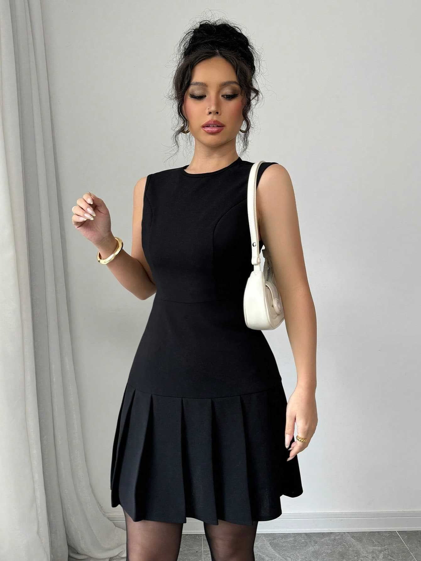 Robe Élégante Noire Sans Manches pour Femme - LuxeStyle