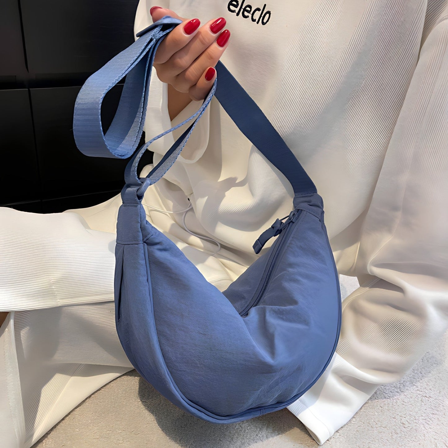 Sac à Main Chic avec Bretelle Réglable et Fermeture Éclair