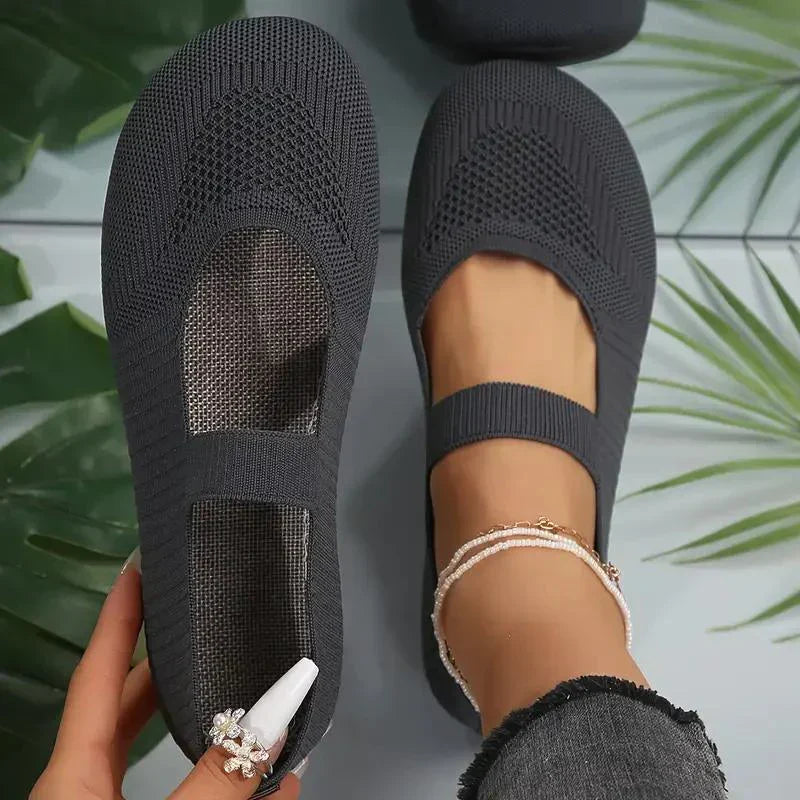 Chaussures basses féminines noir résille