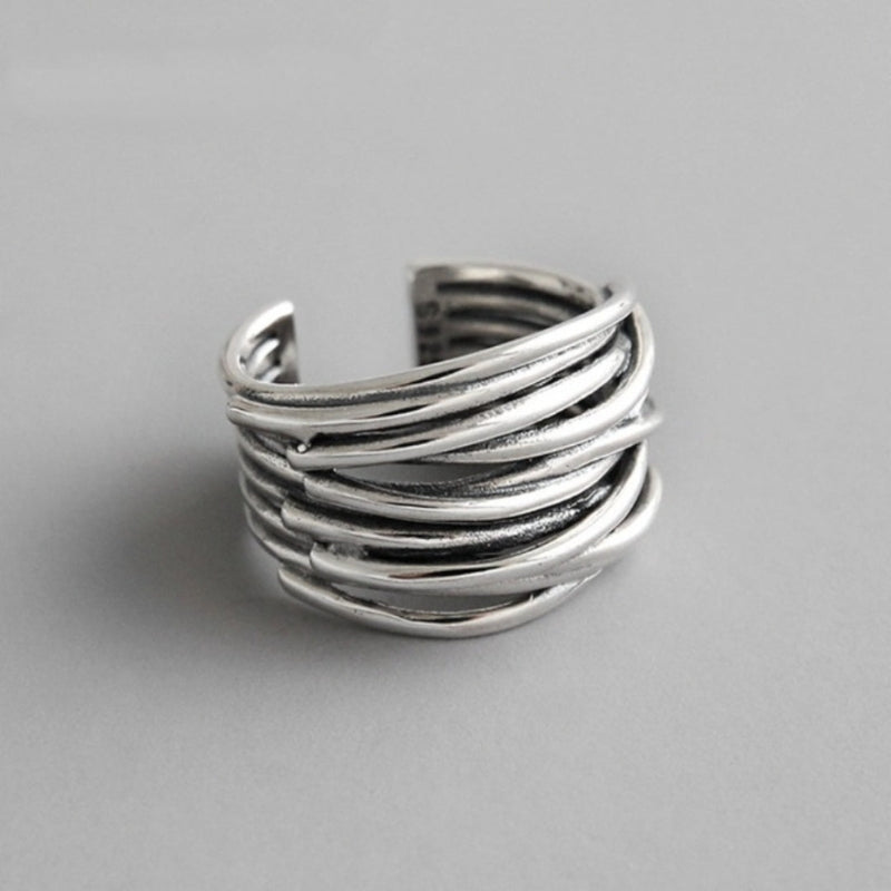 Bague Spirale Tendance avec Décoration Entrelacée - LuxeStyle