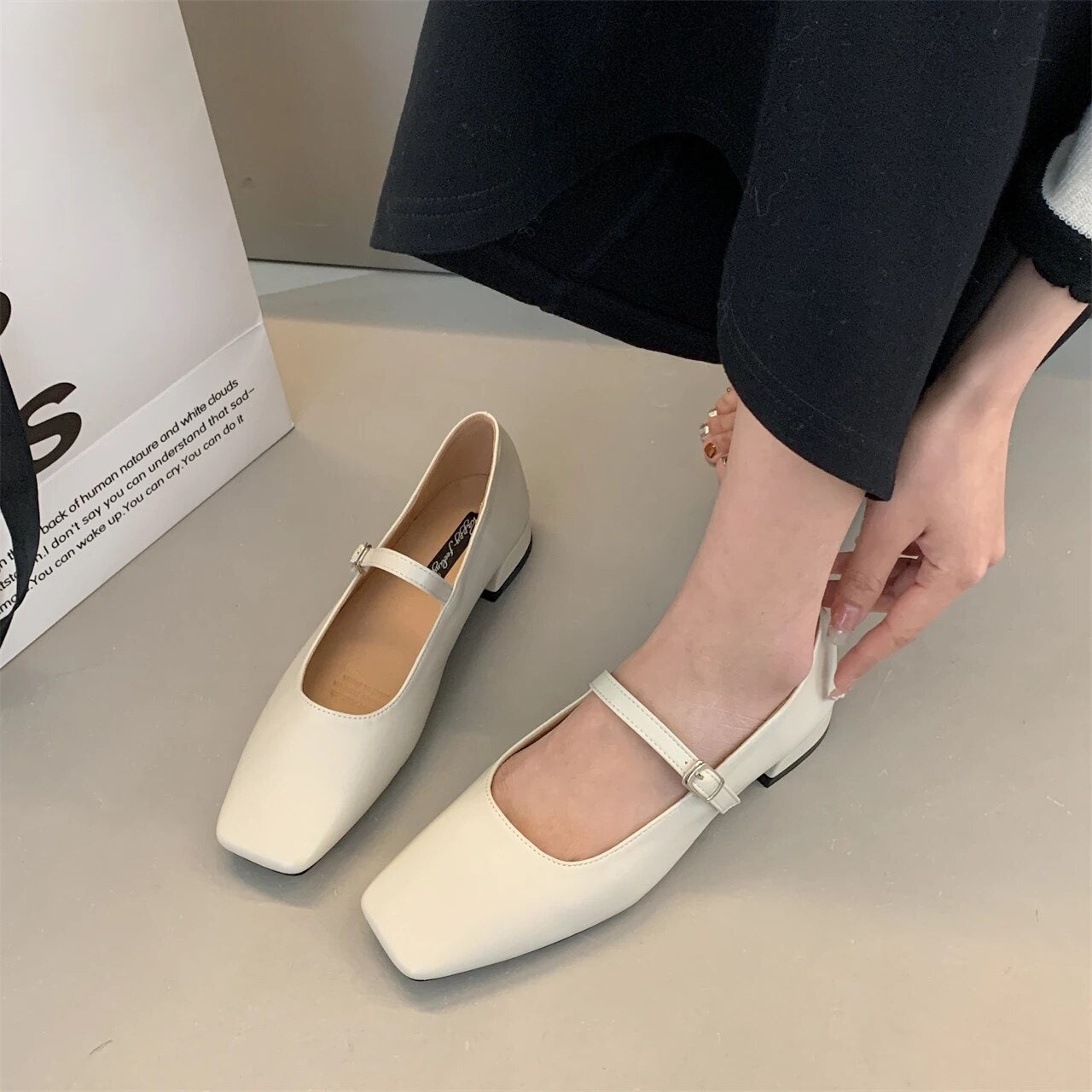 Chaussures à Talon Bas Femmes - Confortable et Chic pour Tous les Jours