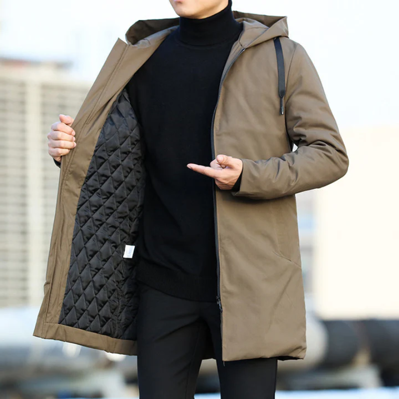 Veste à capuche hivernale avec manches longues et fermeture zippée