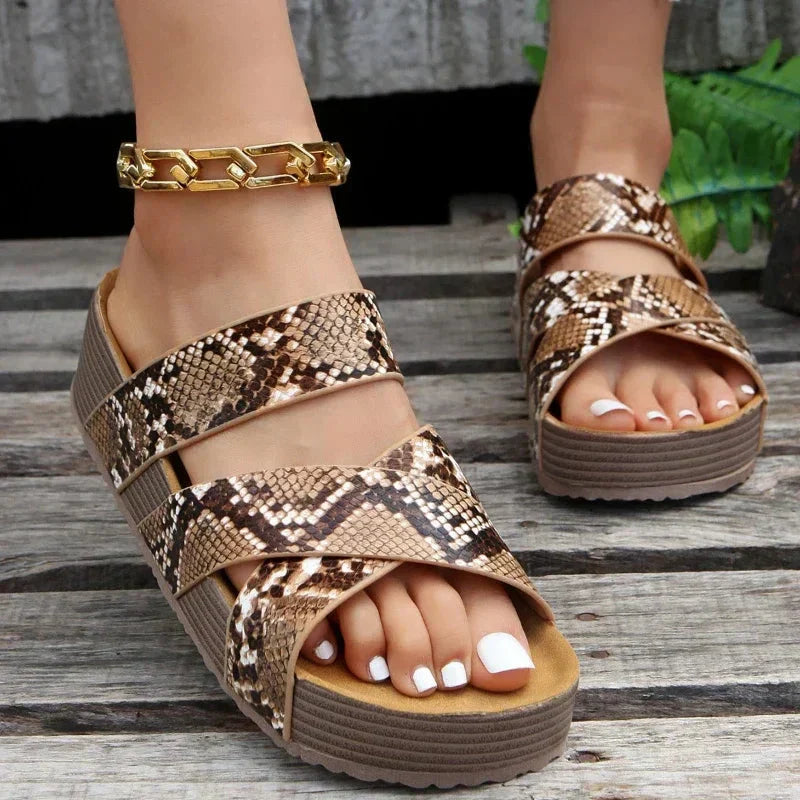 Sandales plates-forme brunes pour femme