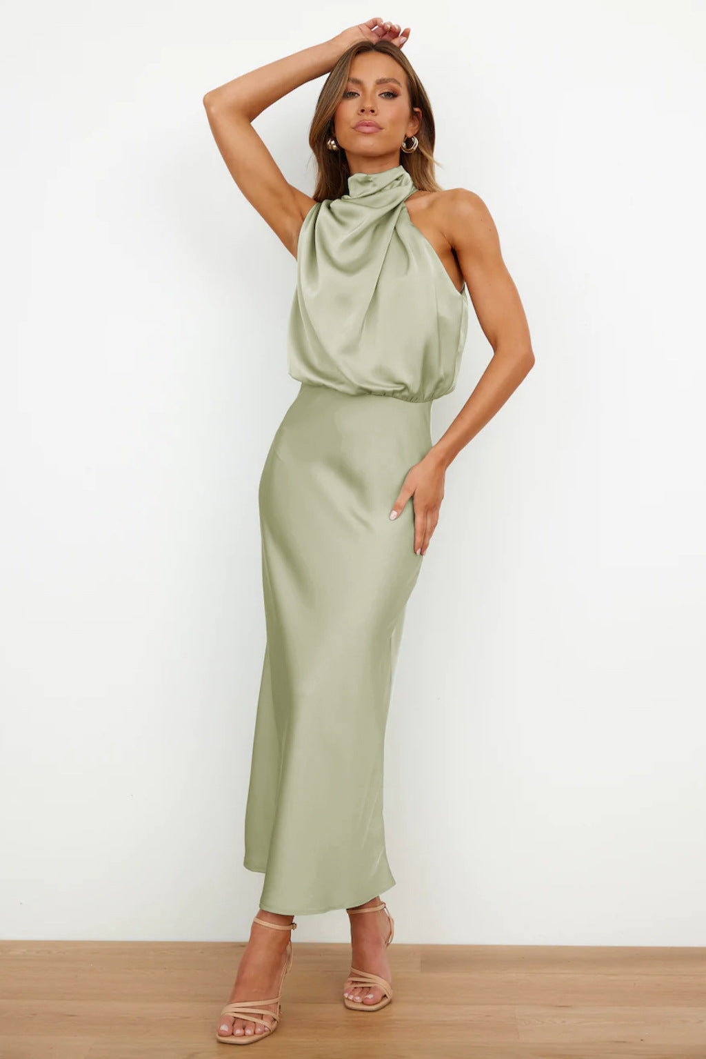 Robe Élégante en Soie Beige pour Femme