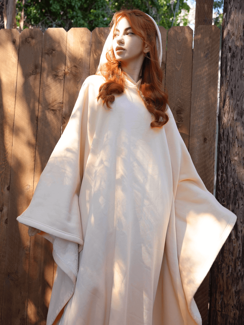 Cape féminine noir élégante et tendance