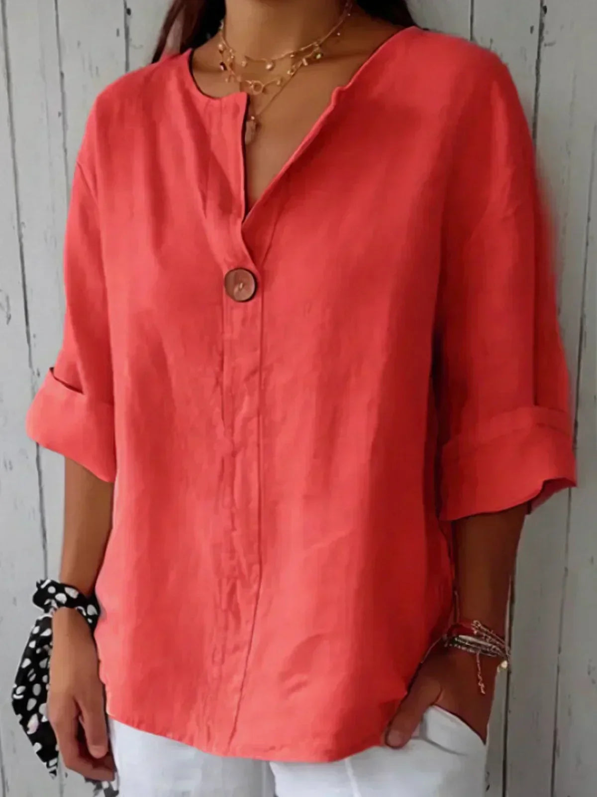 LinVea™ – Blouse Femme en Lin Léger avec Col V Élégant et Bouton en Bois