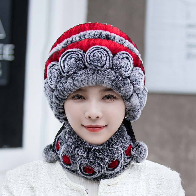 Bonnet Femme Hiver avec Bord Fourrure Doux