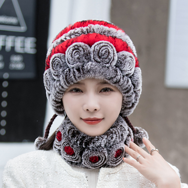 Bonnet Femme Hiver avec Bord Fourrure Doux