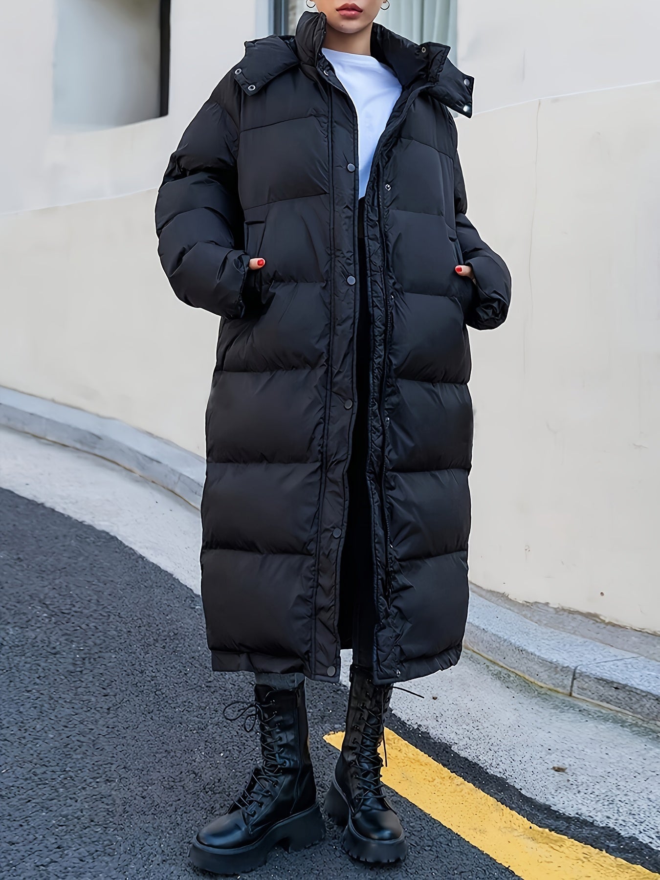 Parka Femme Hivernale Doublée avec Capuche et Taille Élégante - LuxeStyle