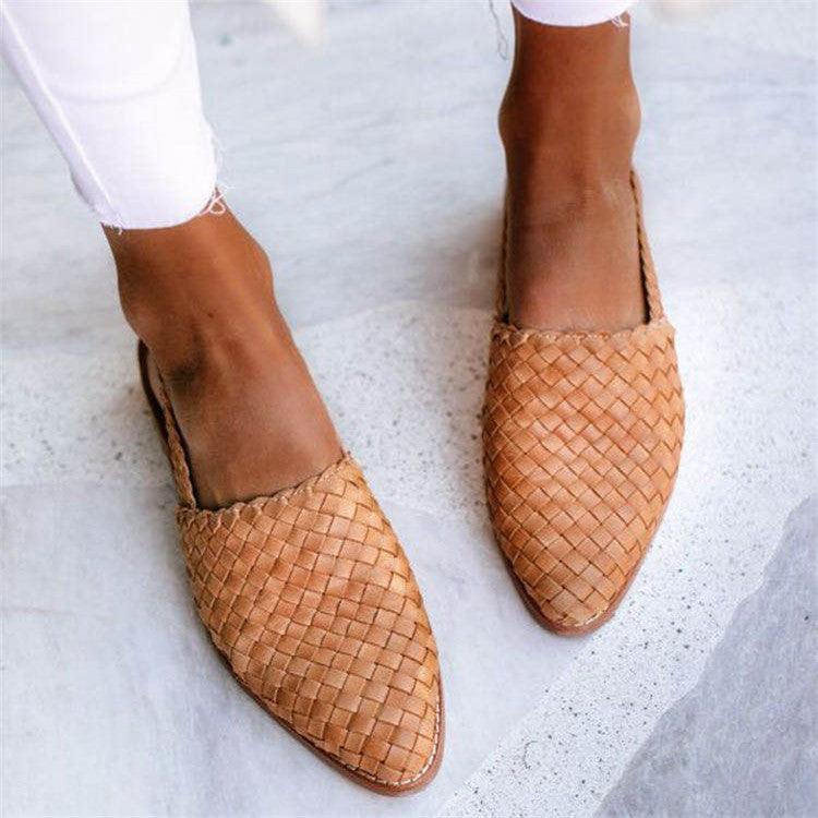 Bottines plates en cuir brun femme