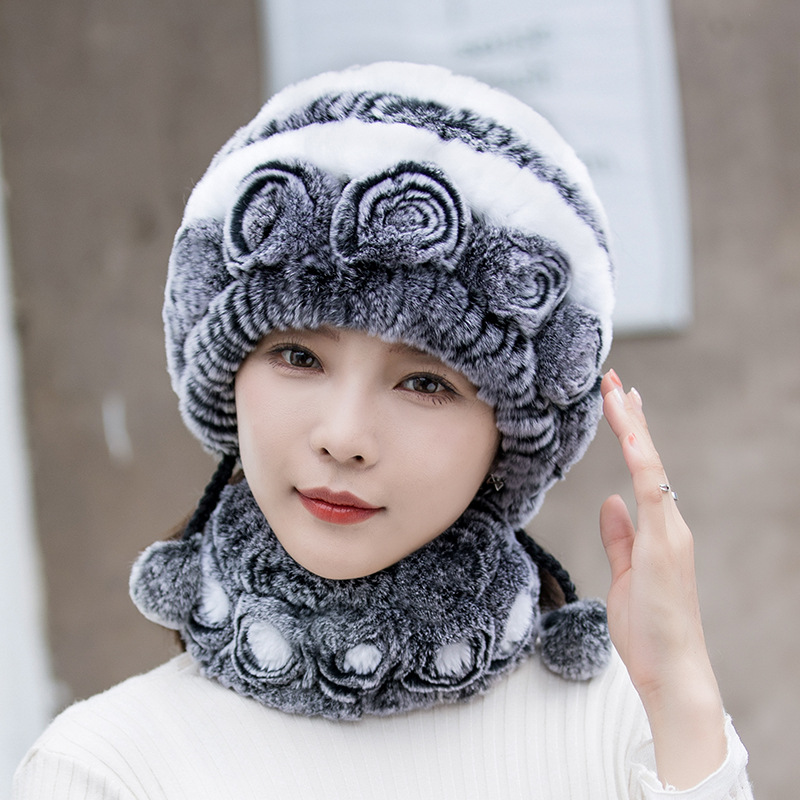 Bonnet Femme Hiver avec Bord Fourrure Doux