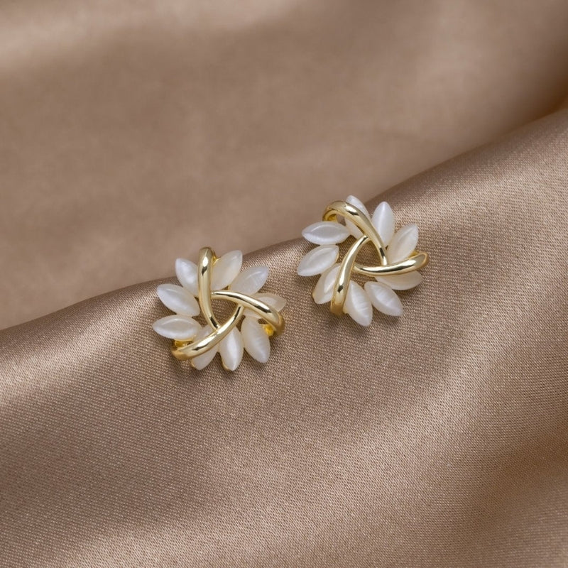 Boucles d'oreilles Fleurs Délicates en Forme de Pétale