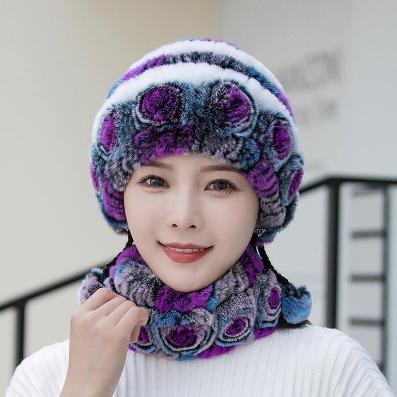 Bonnet Femme Hiver avec Bord Fourrure Doux