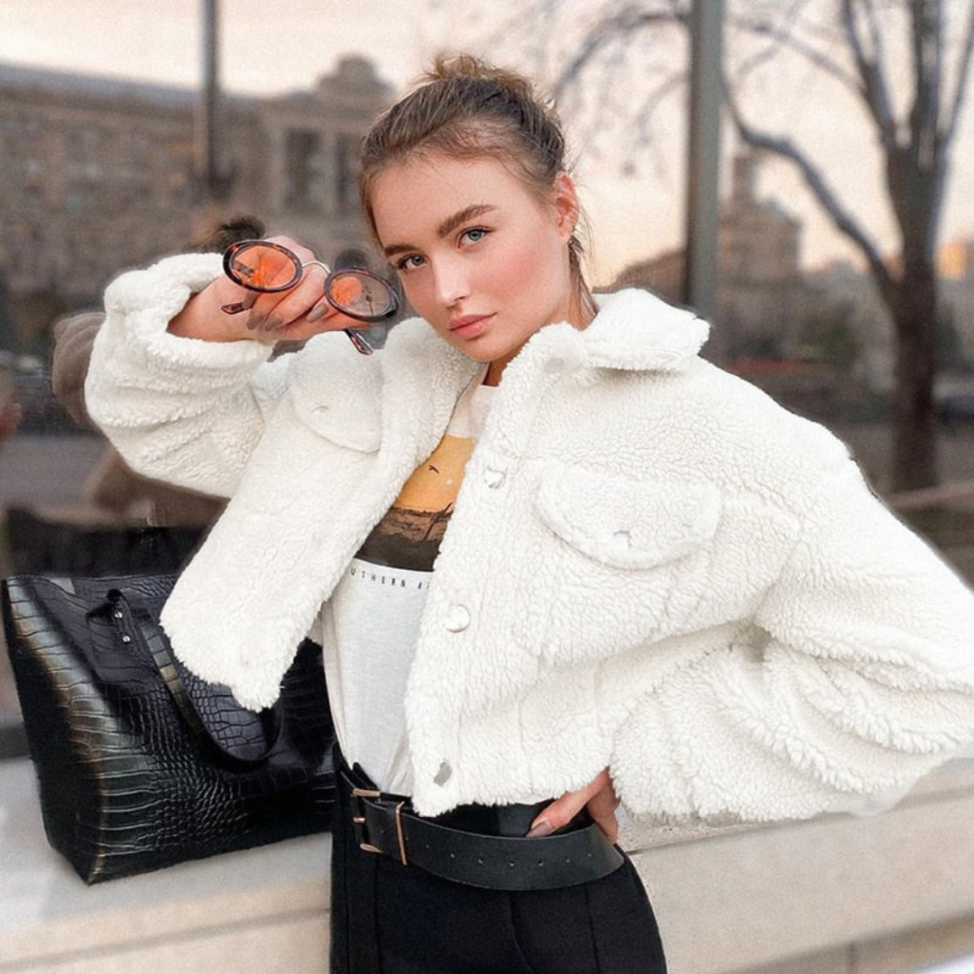 Veste Femme Laine Blanche Élégante - luxestyle