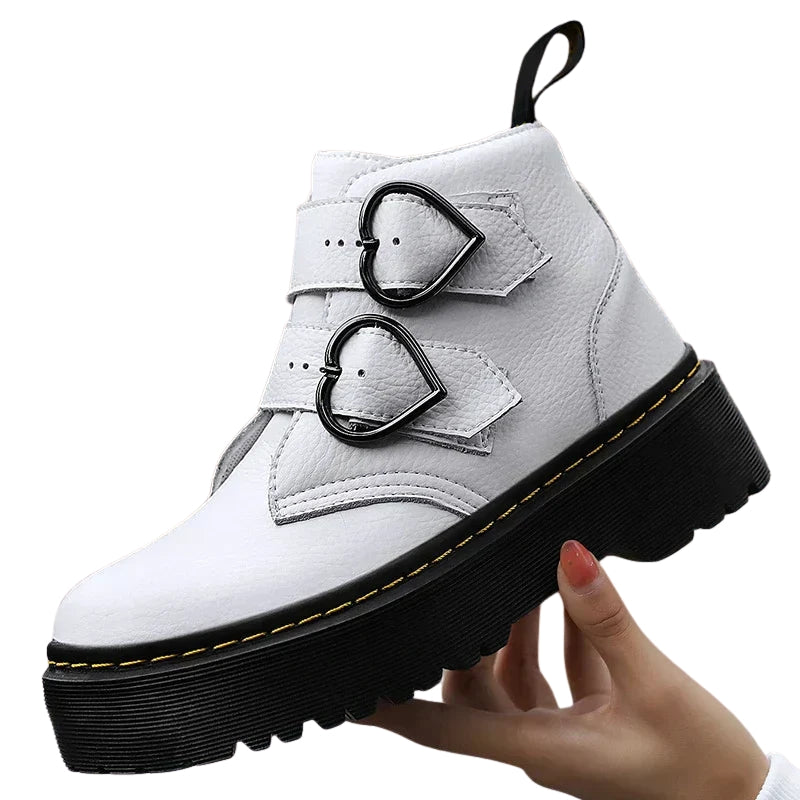 Bottines Féminines à Boucles de Cœur - LuxeStyle