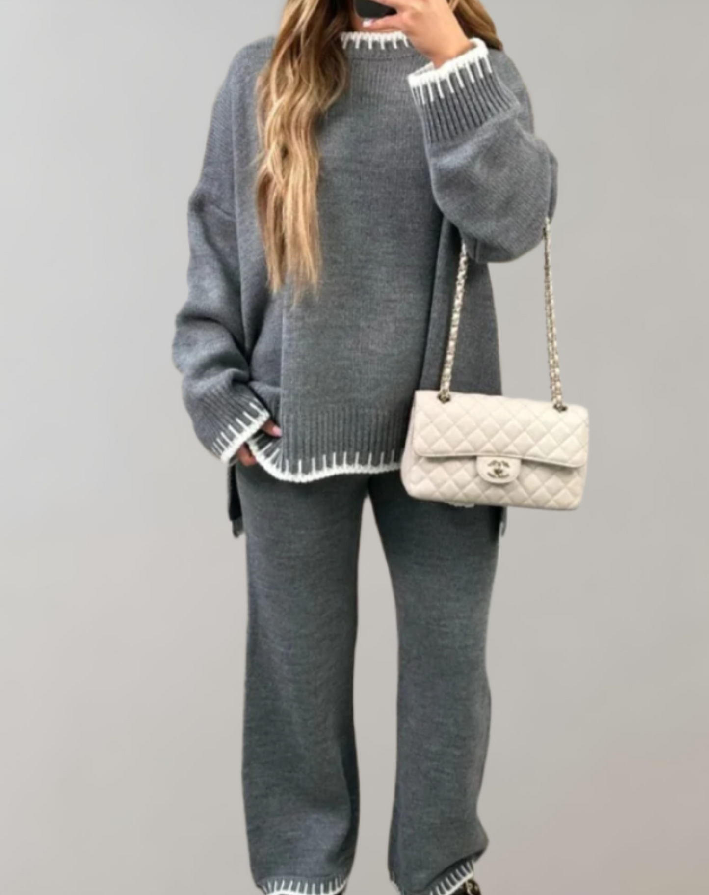Robe Femme Cachemire Grise avec Sac à Main Brodé Blanc - LuxeStyle