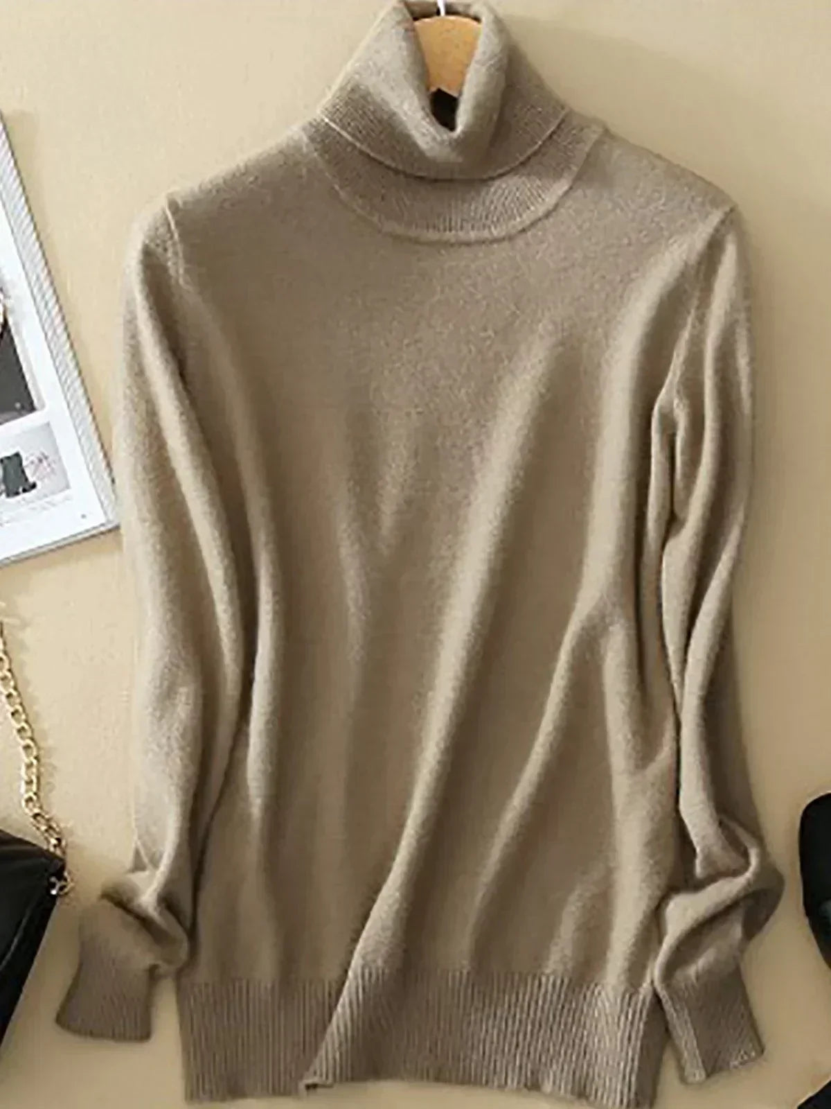 Pull femme noir élégant col rond