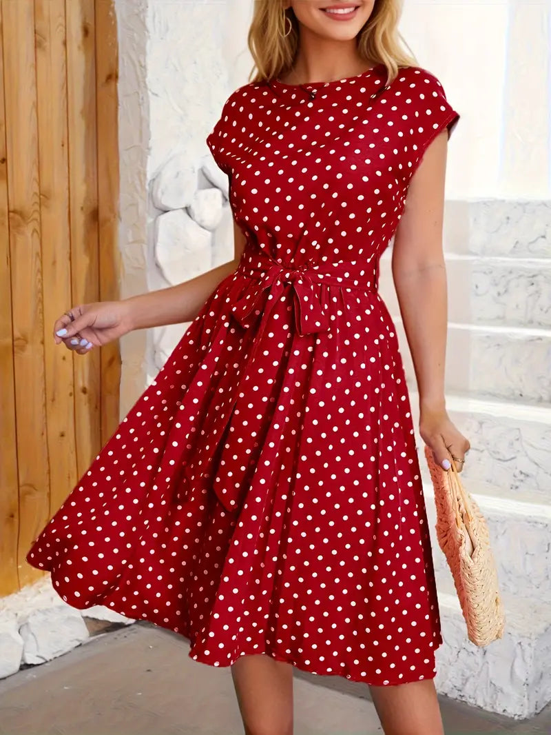Robe Plissée Femme Élégante – Motif Pois Classique & Taille Avantageuse