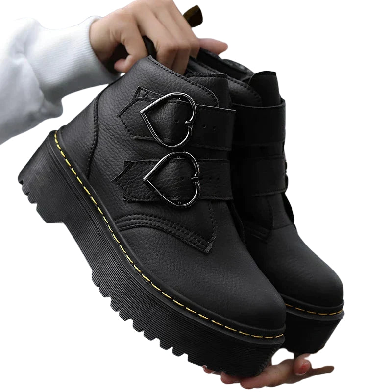 Bottines Féminines à Boucles de Cœur