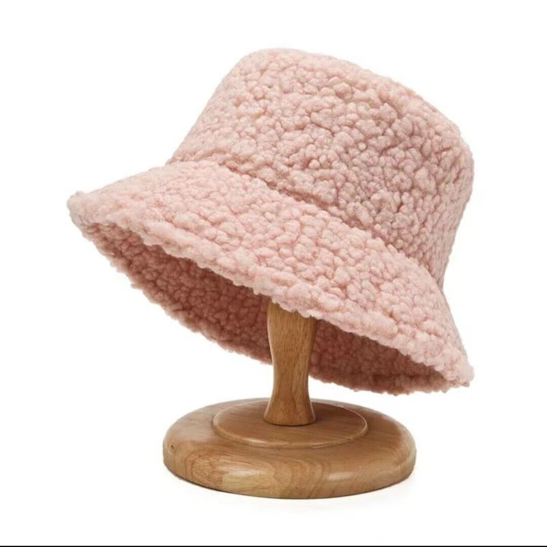Chapeau Femme Hiver au Crochet avec Pompon