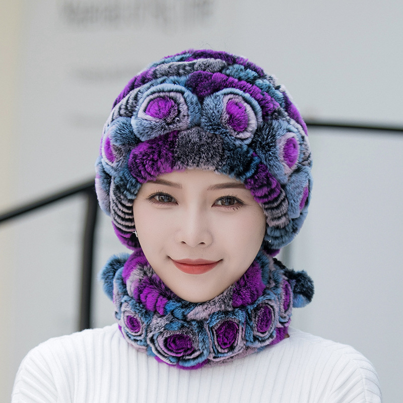 Bonnet Femme Hiver avec Bord Fourrure Doux