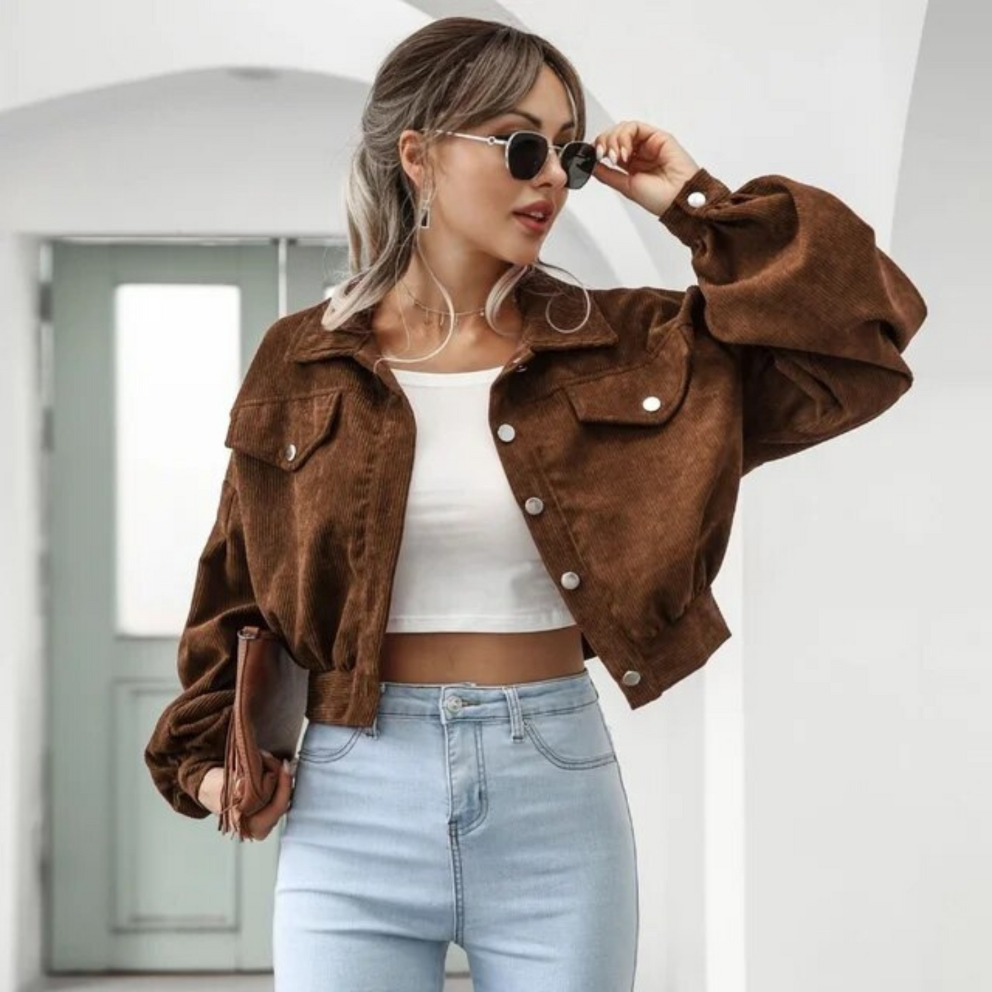 Veste Courte Femme Élégante