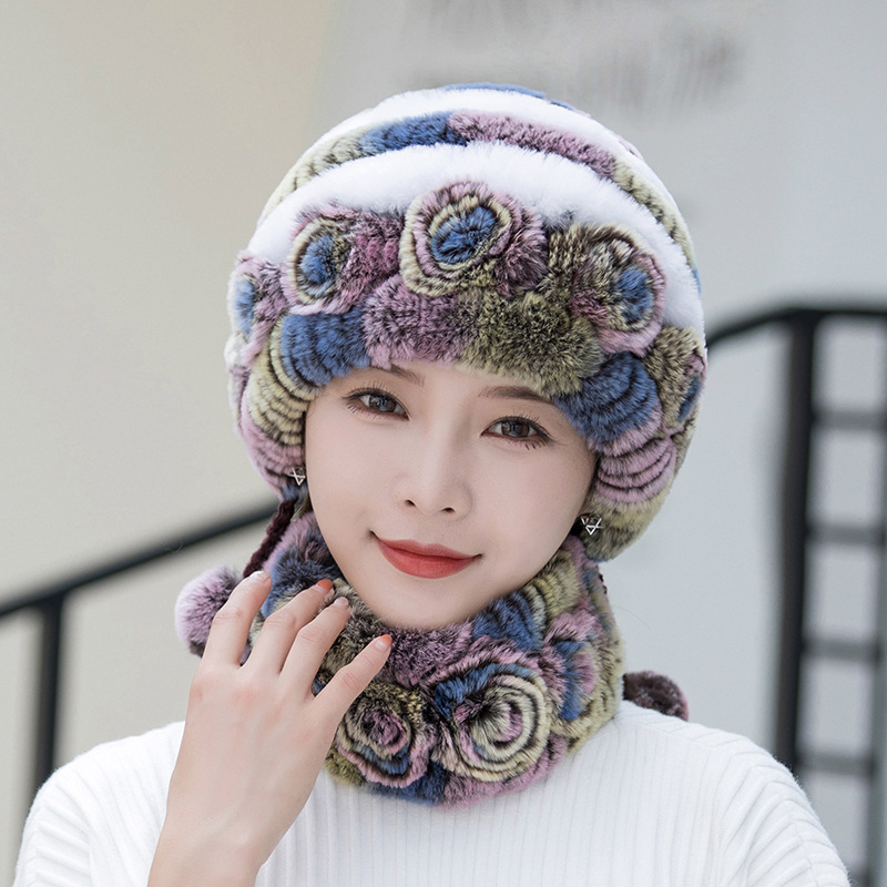 Bonnet Femme Hiver avec Bord Fourrure Doux