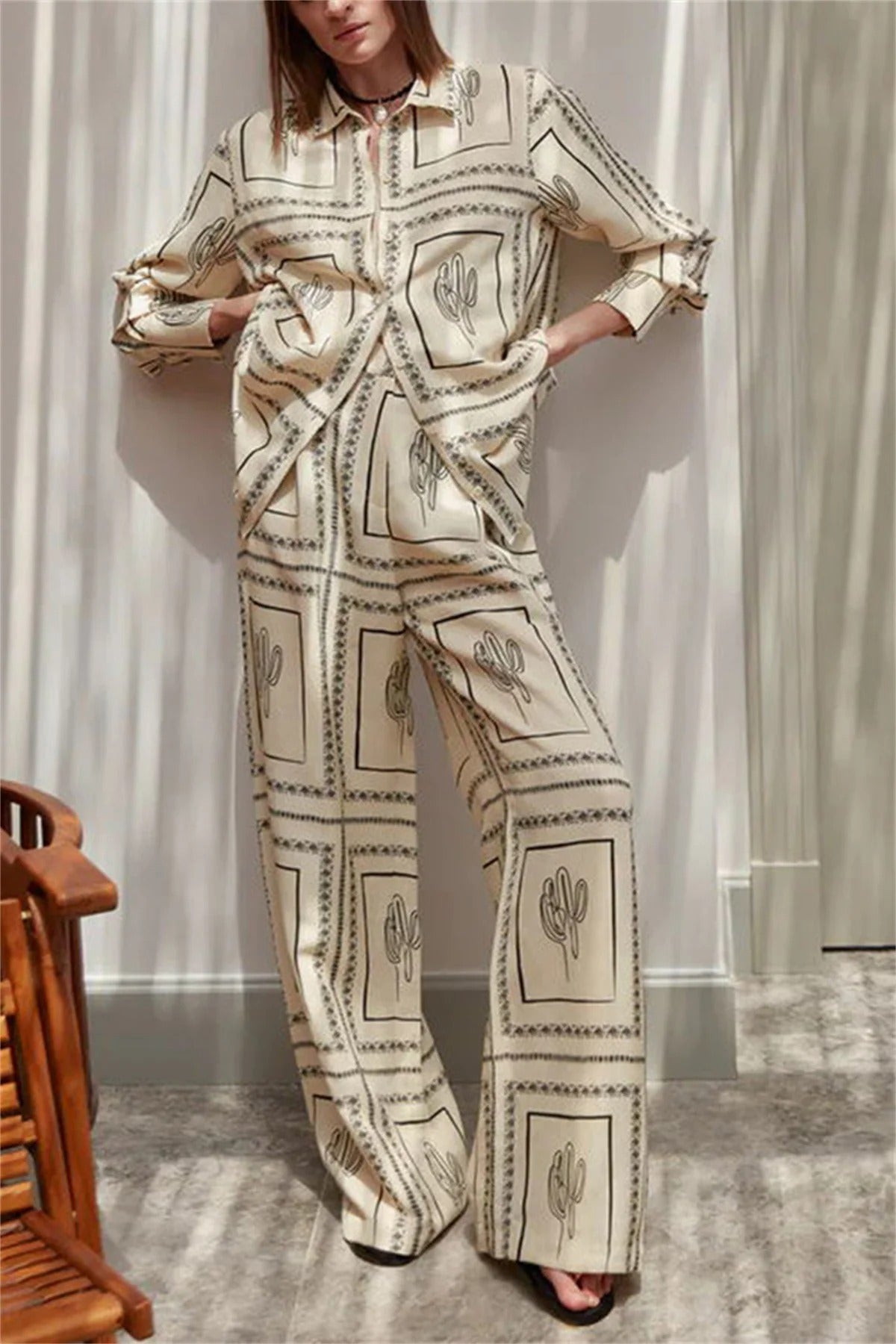 Tenue Complète Chemise et Pantalon Floral Élégant - LuxeStyle