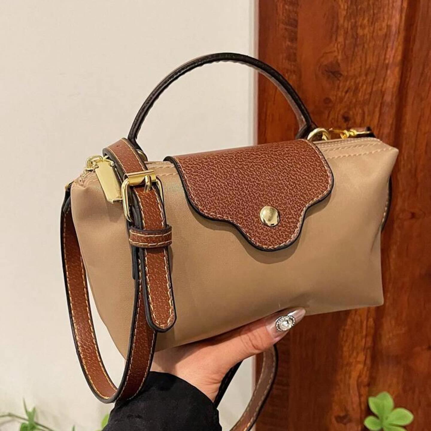 Sac à Épaule Petit et Pratique pour Femme - LuxeStyle