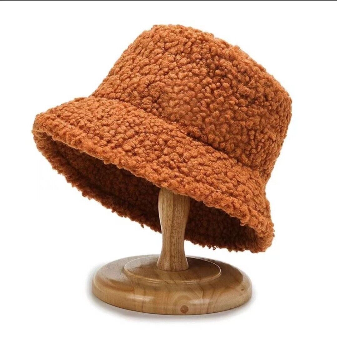 Chapeau Femme Hiver au Crochet avec Pompon