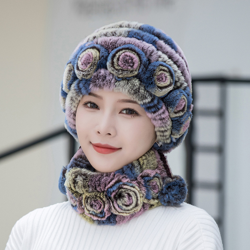 Bonnet Femme Hiver avec Bord Fourrure Doux
