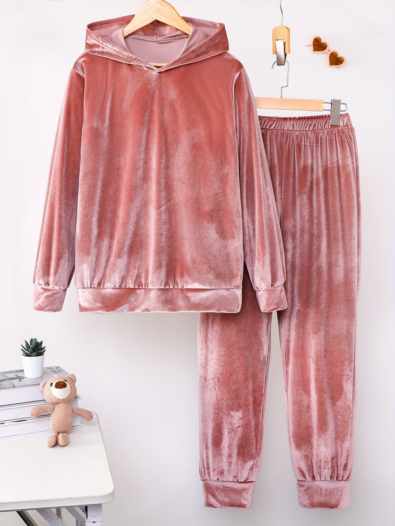Tenue de Sport Femme Confortable avec Pantalon et Sweat à Capuche - LuxeStyle