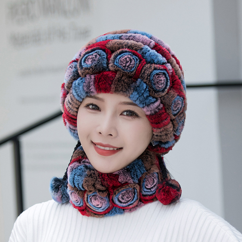 Bonnet Femme Hiver avec Bord Fourrure Doux