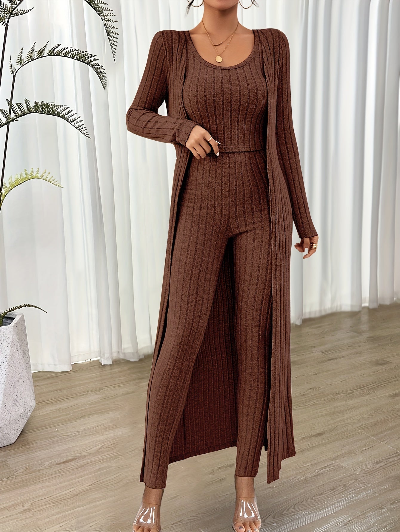 Ensemble Décontracté Trois Pièces pour Femme avec Cardigan Douillet pour Détente