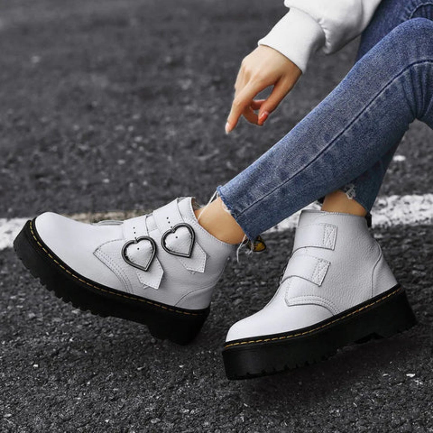 Bottines Femmes à Boucles Coeur Élégantes - luxestyle