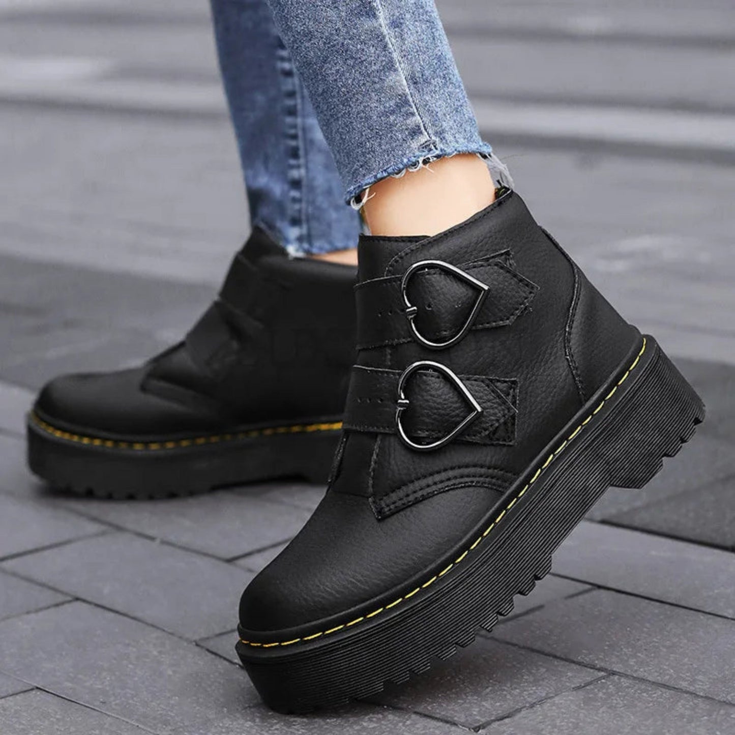 Bottines Femmes à Boucles Coeur Élégantes