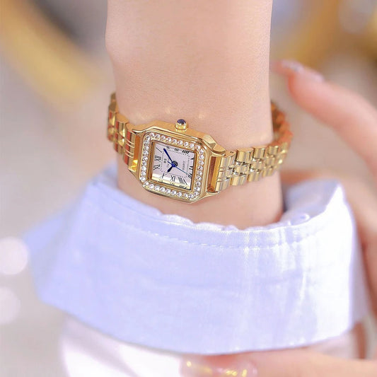 Mila - Montre femme chic à cadran carré strass brillant - LuxeStyle