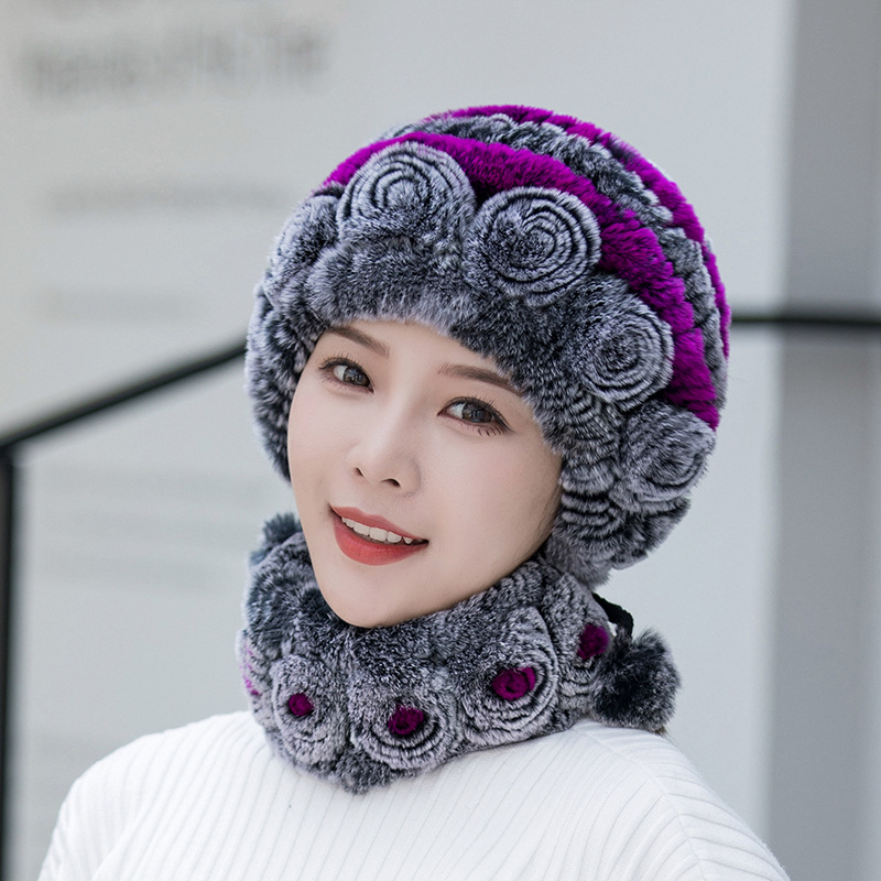 Bonnet Femme Hiver avec Bord Fourrure Doux