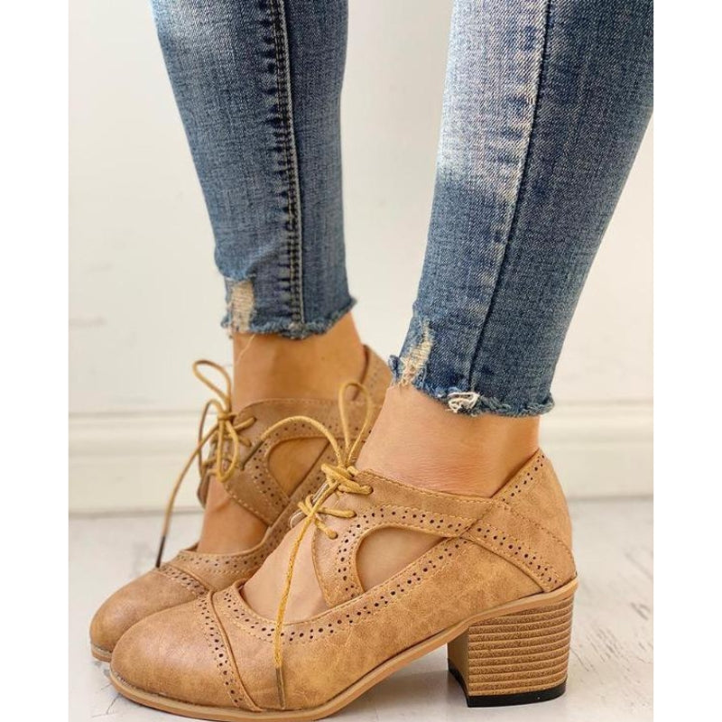 Chaussures à talon épais et décolleté élégant