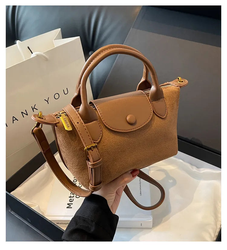 Sac Femme Élégant – Porte-Monnaie Simili Cuir Compact avec Sangle Ajastable & Décor Métallisé