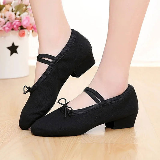 Ballerines Féminines Élégantes à Talon Plat & Décoration Raffinée - LuxeStyle
