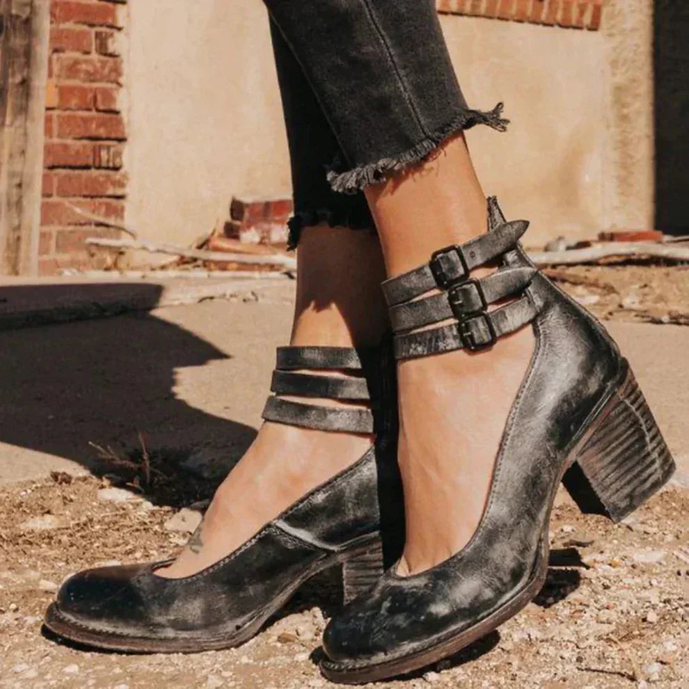 Chaussures à talons en cuir brun élégantes avec fermetures ajustables